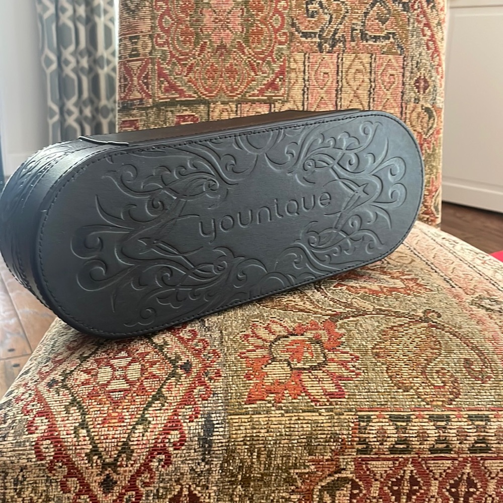 Younique Black Makeup Storage box perfect condition